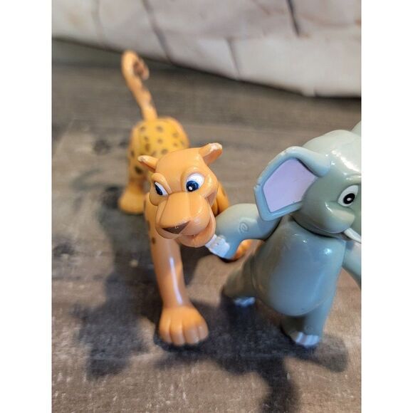 Rainforest Cafe 2000 cheetah elephant Safari set toy figure - Picture 2 of 6